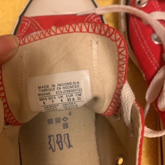 ALL STAR Converse color Red size men’s 7 Women’s 7 - Picture 4 of 5